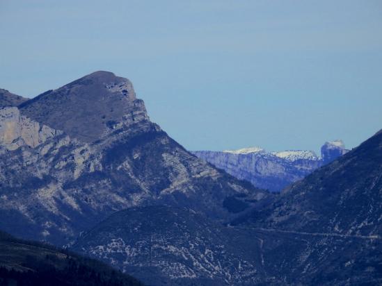Le Mont-Aiguille vu depuis le sommet du Mont Rachas