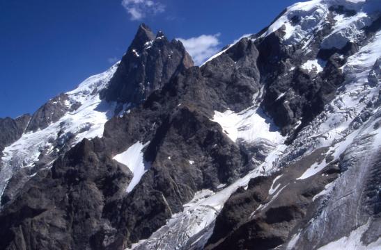 Descente en téléphérique vers La Grave (Grand Pic de la Meije)