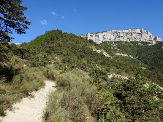 La montagne du Glandasse vue depuis le sentier de descente vers Peyrol