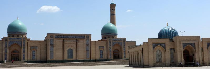 La place du Registan à Tashkent (O'zbekistan)