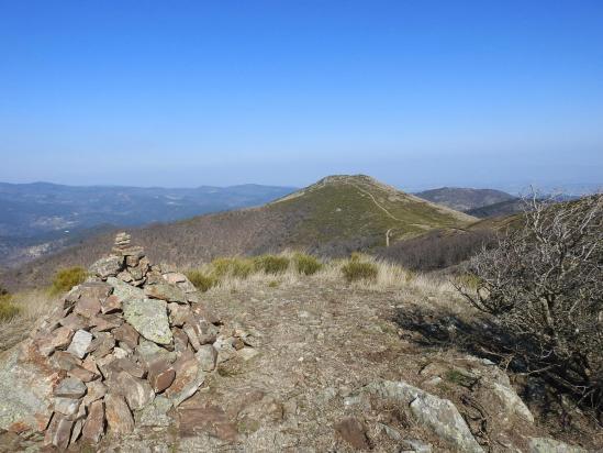 A l'approche du Goulet de la Verrière (au fond, le Serre de Leyrier)