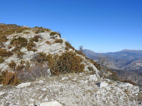 Descente du Cougoir par l'arête S vers la Pousterle