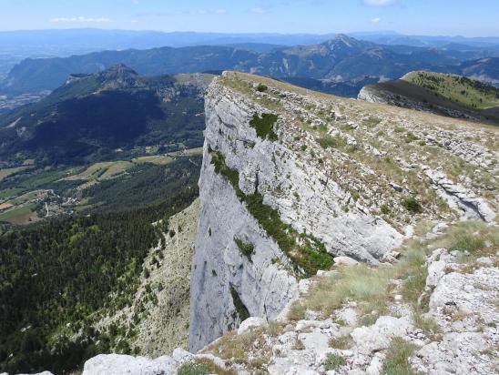 Sur les crêtes SE de Céüse