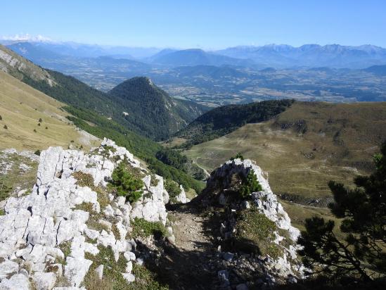 Sur la crête de la Roberche (variante estivale du GR93)