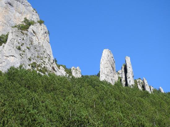 Les Rochers de St-Michel vus depuis la route de retour