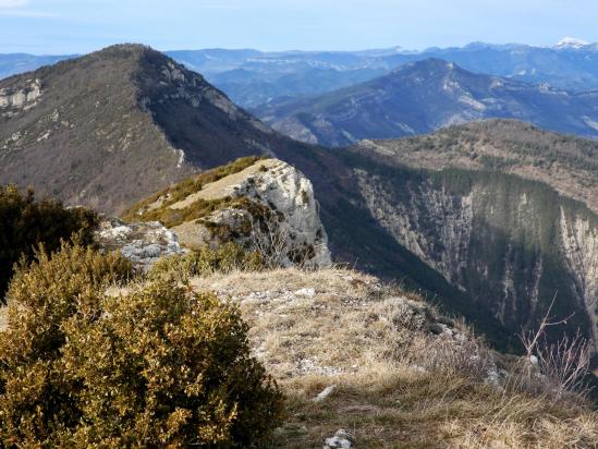 Au sommet de la montagne de Faraud côté NW