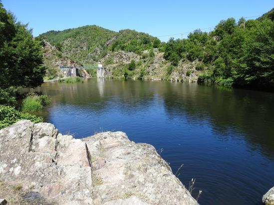 Le barrage de Clauzel sur le Doux