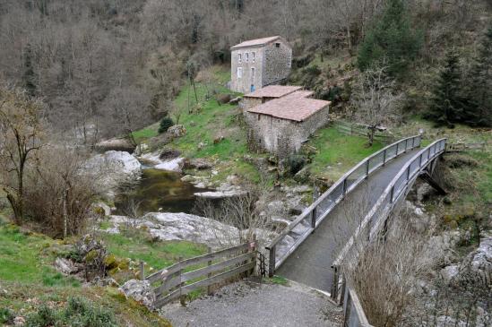 Entre Poumarat et Le Sablas, passage au Pont du Moulin