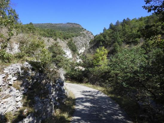 Sur la route des descente du Pescher dans les gorges d'Omblèze