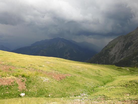 L'orage menace au refuge du Taillefer