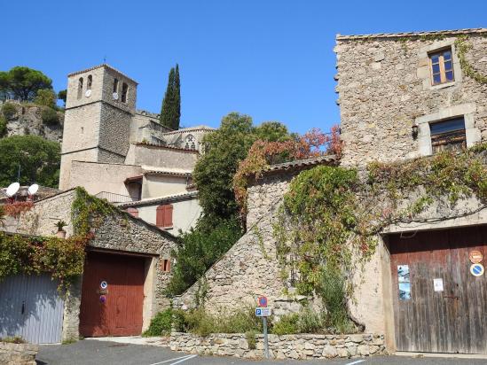 Au retour, passage dans le village de Moureze