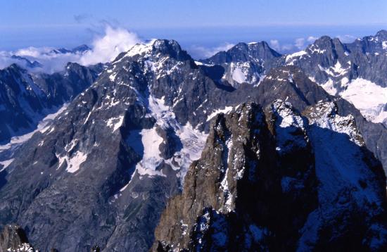 La Pointe du Vallon des Etages vue depuis le sommet de la Grande Ruine