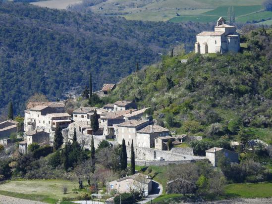 Montclar-sur-Gervanne vu depuis Les Bélardes