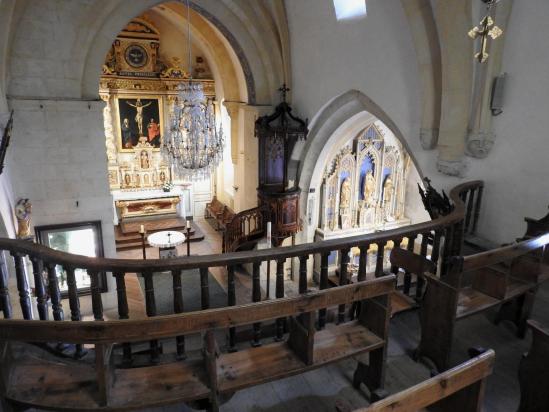 L'intérieur de l'église de Chalinargues