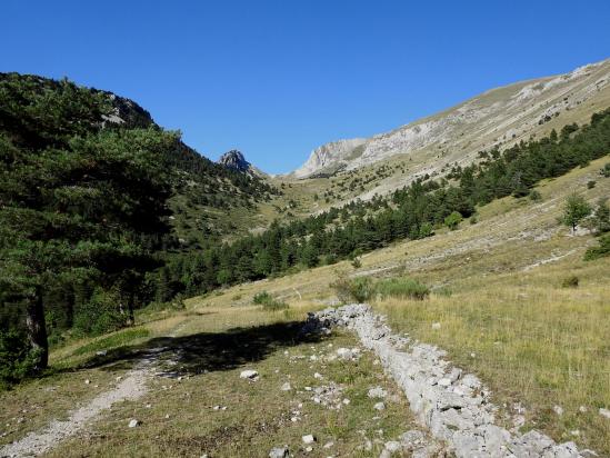 Au coeur du vallon de la Grande Plâte sous le col de Seysse