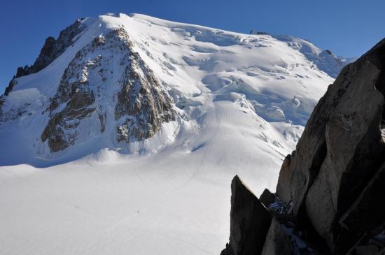 Au refuge des Cosmiques, vue sur le Mont-Blanc du Tacul