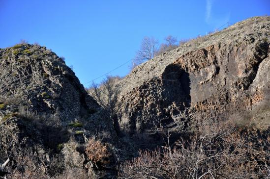 Les coulées de basalte au-dessus du hameau de Vabre