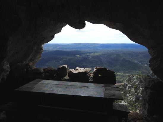 L'intérieur de la grotte de la Baume du Soleil