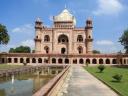 Safdarjung's tomb (Delhi)