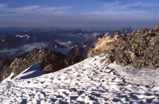 Sur le plateau sommital du Pelvoux à la sortie du couloir Coolidge