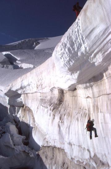 Un pas technique sur le glacier des Violettes