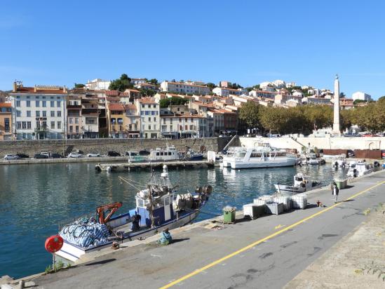 Sur les quais de Port-Vendres