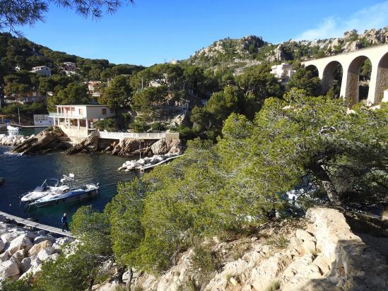 Au-dessus de la calanque du Grand Méjean