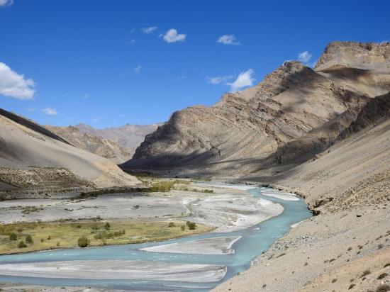 Le long de la Tsarap entre Sarchu et le Nakee La