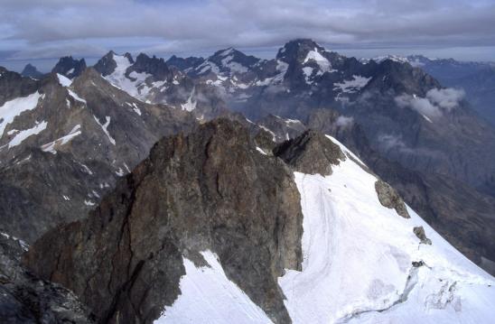 Au sommet de la montagne des Agneaux, vue plongeante sur la Calotte des Agneaux