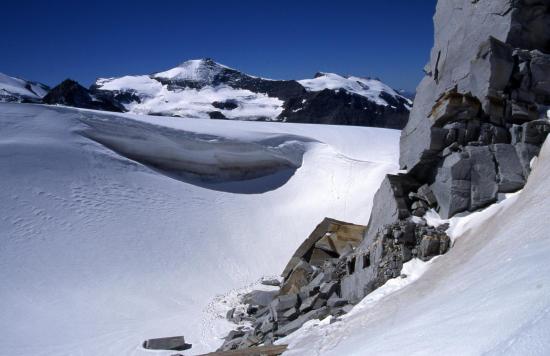 Sur le glacier de Grand Méan au milieu de la traversée Carro - Evettes