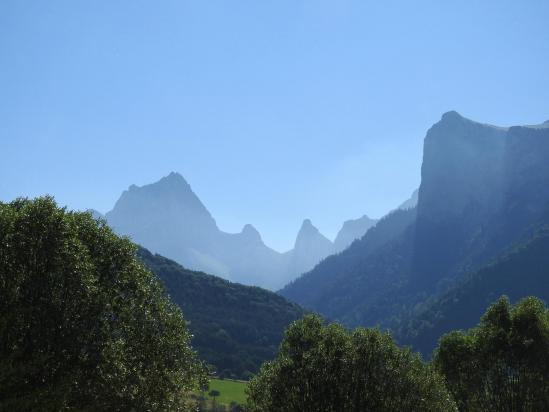 Les aiguilles de la Jarjatte vues côté drômois