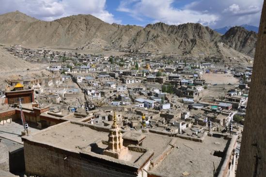 La ville de Leh vue depuis la terrasse du Royal Palace