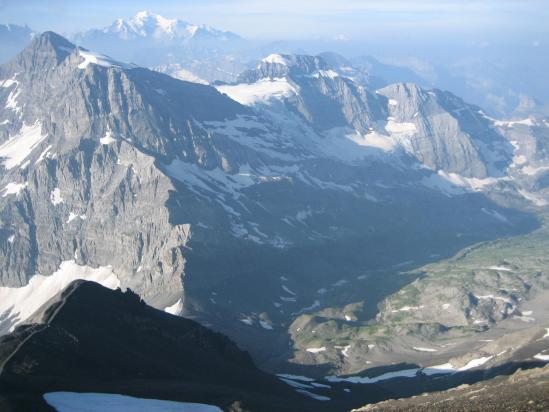 Le Mont Ruan vu du sommet de la Haute Cime des Dents du Midi