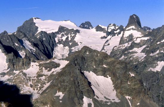 Au col de la Temple, vue sur les Rouies, l'Olan et la Pointe du Vallon des Etages