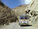 Entre la vallée de l'Indus et Mulbek à l'approche de Lamayuru