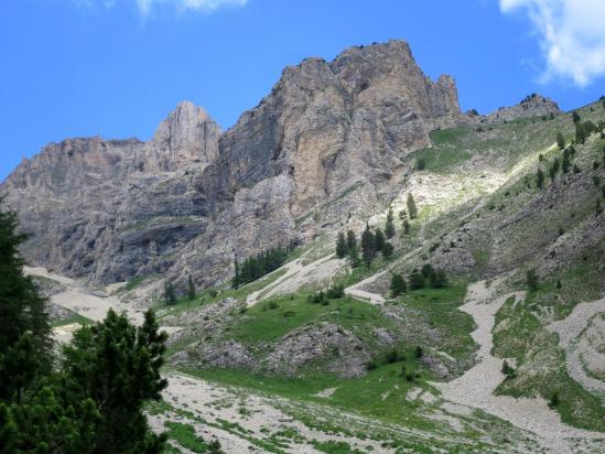 A l'approche de la fontaine du Vallon (Combe d'Aurouze)