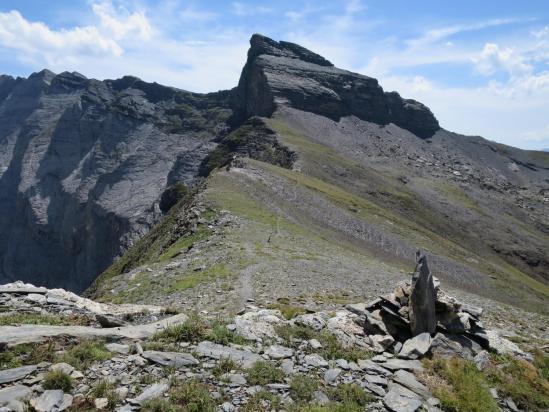 Au col de la Gélà (au fond, pic de Gerbats et Petit pic Blanc)