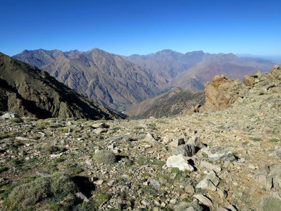 Au col à 3107m, vue sur le massif du Toubkal