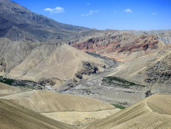 Ghemi et Dhakmar vus depuis le parcours de crêtes