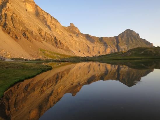 Lever de soleil sur le plateau des lacs de Barroude