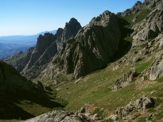 Les aiguilles de Rundinara vues depuis la bocca a la Scaffa