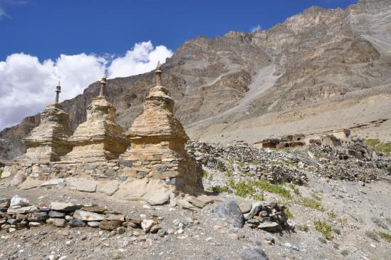 Sur la RG de la Tsarap Chu, le village abandonné de Satok