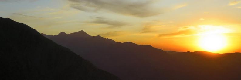 Coucher de soleil flamboyant depuis le bivouac côté N du tizi n'Tilsit