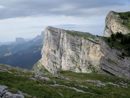 Sur la crête des Rochers de la Balme