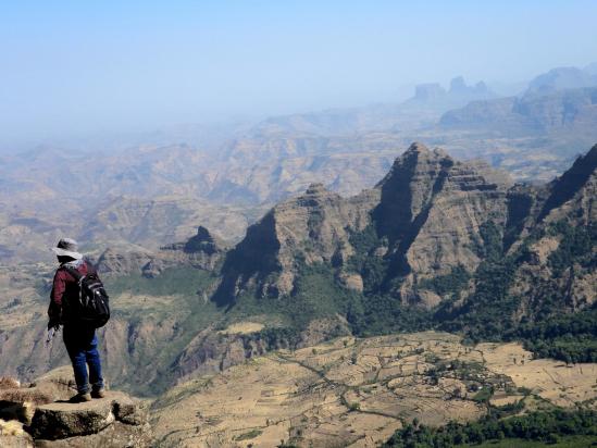 Tewodros sur l'un des belvédères