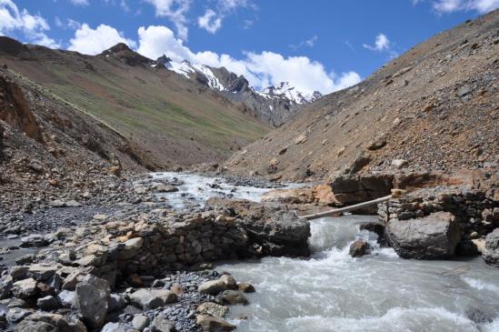 Sur le sentier de montée vers le Pudzong La