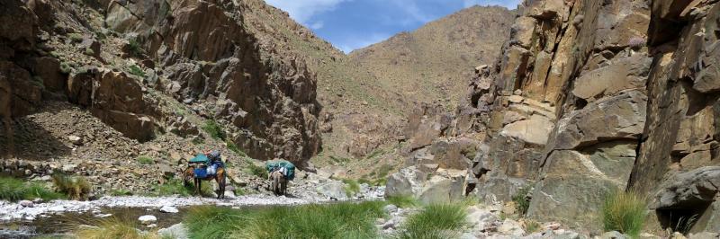 Les gorges de l'assif Tinzar à l'approche des azibs Likemt