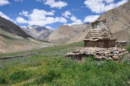 La vallée de l'Oma Chu en aval de Dibling