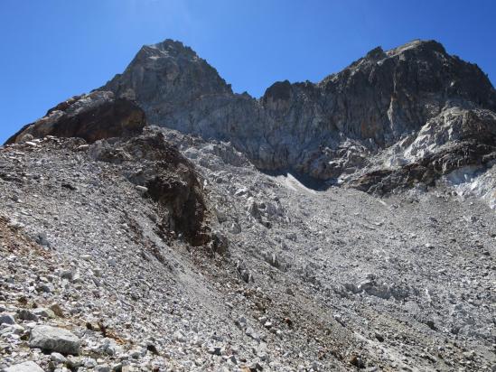 Au col des Gourgs Blancs (Pic Jean Arlaud et pic des Gourgs Blancs)