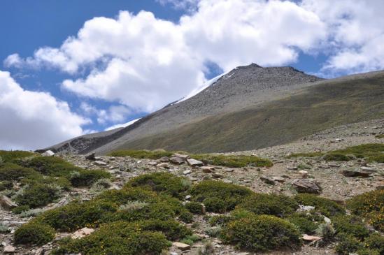 Montée au Konka Nongpo La sous le flanc W des Kang Yatse